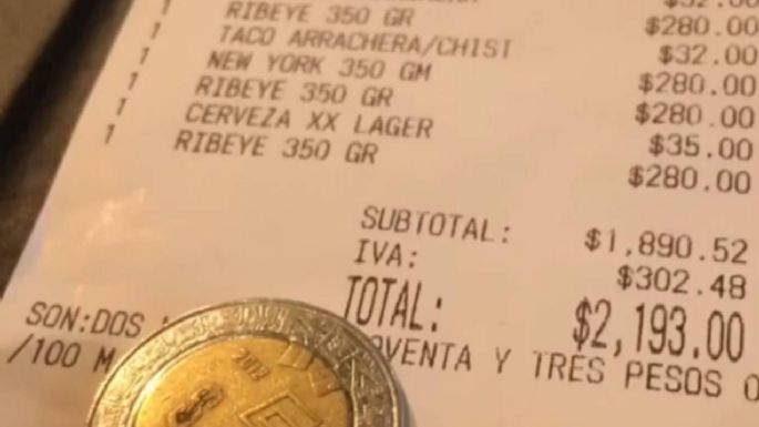 Consumen dos mil pesos en un restaurante y dejan sólo siete pesos de propina