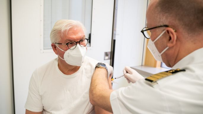 Alemania alista a finales de verano fin de las restricciones para población vacunada