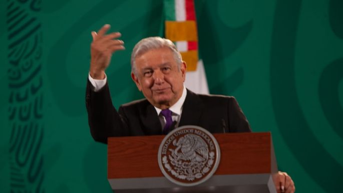 Reclamo de senadores de EU en tema energético, porque se dejó de comprar gasolina en el extranjero": AMLO