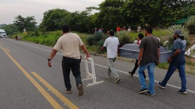 Retienen a diputada en bloqueo carretero en San Juan Mazatlán Mixe, Oaxaca