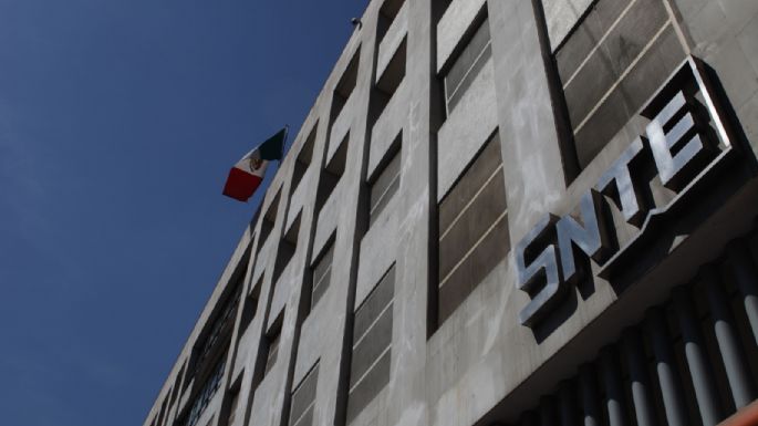 SEP dará aumento salarial de 3.4% para maestros del SNTE