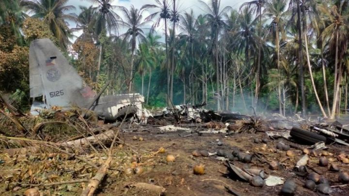 Al menos 45 muertos tras estrellarse avión militar en el sur de Filipinas