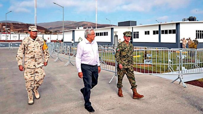 López Obrador y sus giras en "la boca del lobo"