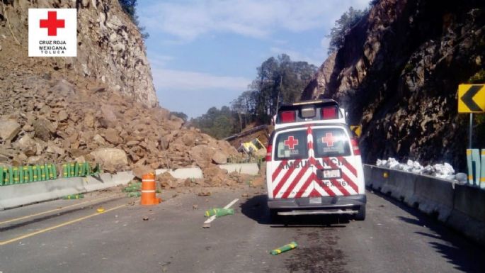 En Edomex, tormentas inundan 618 viviendas y derrumbe cierra la autopista Toluca-Naucalpan