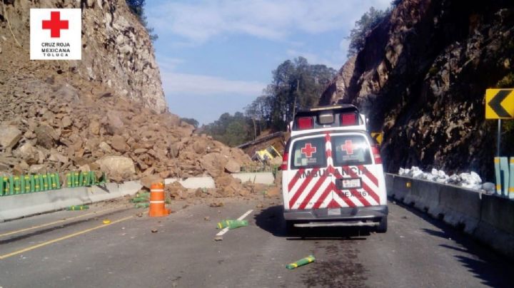 En Edomex, tormentas inundan 618 viviendas y derrumbe cierra la autopista Toluca-Naucalpan