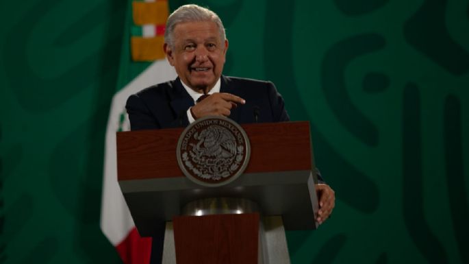 Nuevo libro de AMLO "A mitad del camino" dedica un capítulo a opositores; "no se van a aburrir", dice