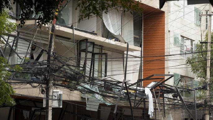 Vecinos de Xoco alertaron del olor a gas hace días; hoy, una explosión dejó 21 heridos y un muerto