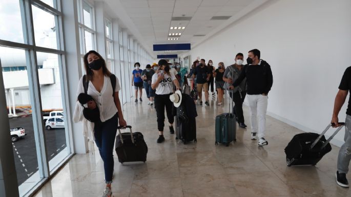 Por "Grace" cancelan vuelos en CDMX, Cancún y Mérida