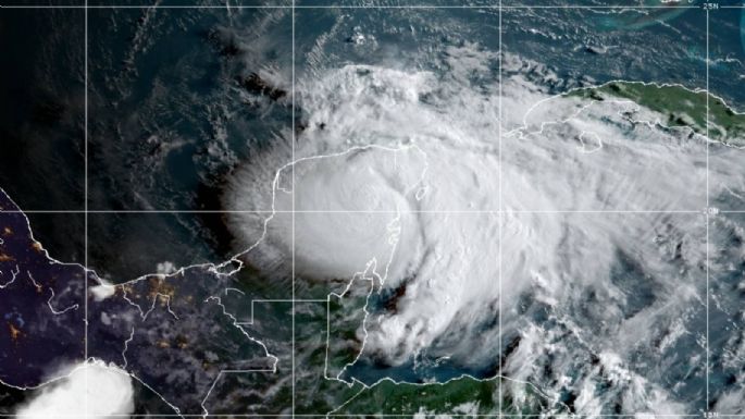 Huracán Grace deja 149 mil personas sin energía eléctrica en zona turística de Quintana Roo (Videos)