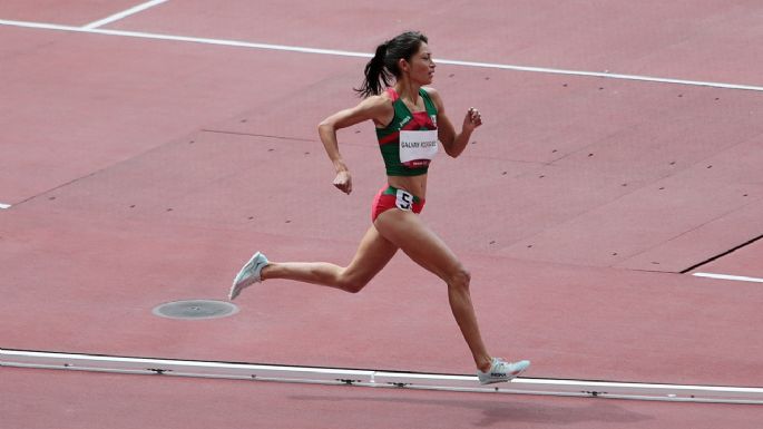 Laura Galván quedó eliminada en los mil 500 metros