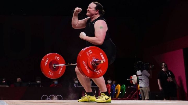 Laurel Hubbard, primera atleta transgénero en Juegos Olímpicos, es eliminada en levantamiento de pesas