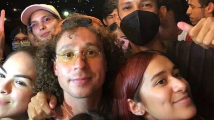 Luisito Comunica se desmaya ante asedio de sus fans en Venezuela