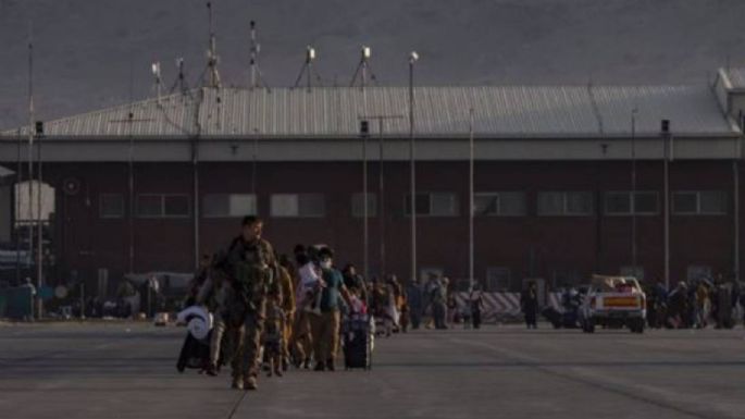 Los talibán prometen que habrá vuelos comerciales en Kabul a partir del 31 de agosto
