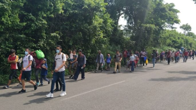 Migrantes haitianos se rebelan y arman caravana desde Tapachula