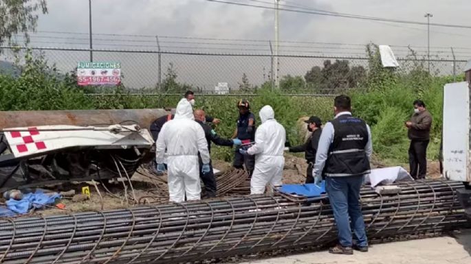 Cae una grúa de alto tonelaje encima de trabajadores del Viaducto Elevado; mueren cinco