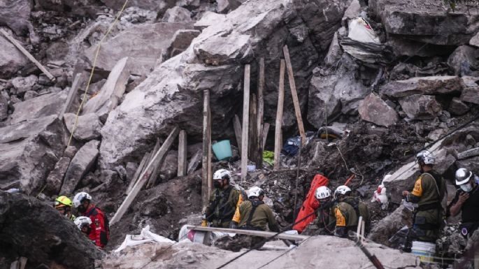 Localizan "material genético humano" en área del cerro del Chiquihuite que se desgajó