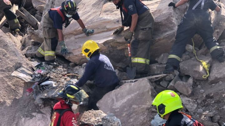 Hallan restos humanos en el derrumbe en el Cerro del Chiquihuite