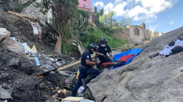 Continúa la búsqueda de dos personas en el Chiquihuite, aunque con menos rescatistas