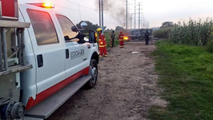 Sofocan incendio en ducto de Pemex en Acolman