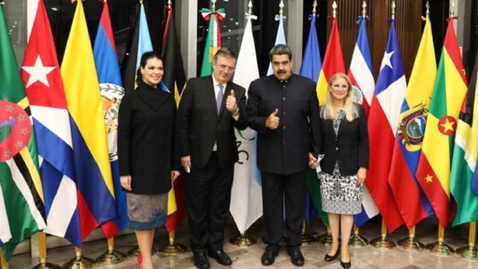 Nicolás Maduro llega de sorpresa a México para participar en cumbre de la Celac