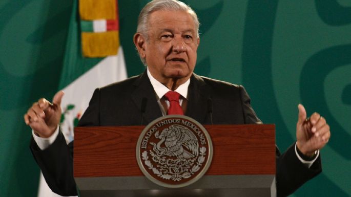 AMLO anuncia plan para reubicar a personas en riesgo de derrumbes por el Chiquihuite