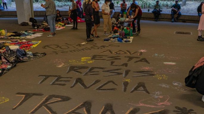 Comerciantes atacan tianguis trans en Glorieta de Insurgentes (Video)