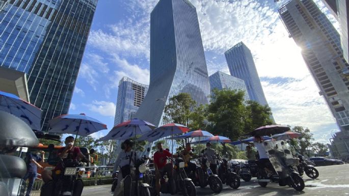 Con una deuda de más de 300 mil mdd, la inmobiliaria china Evergrande está a punto de quebrar