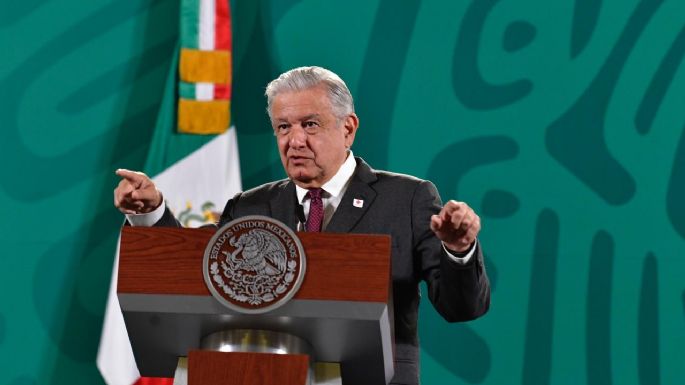 Acuerdo de senadores del PAN con Vox, un pacto "casi fascista": AMLO