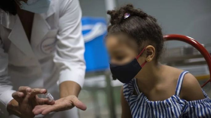 Cuba alista una vacuna contra covid-19 que se administra por vía nasal