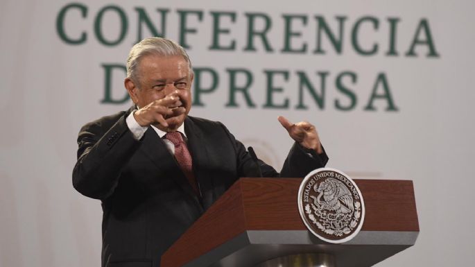 "Lo veo muy bien", AMLO respalda sustitución de estatua de Colón en CDMX