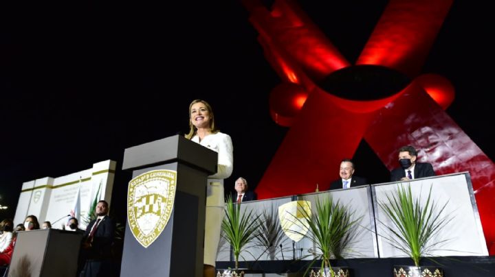 María Eugenia Campos rinde protesta como gobernadora de Chihuahua