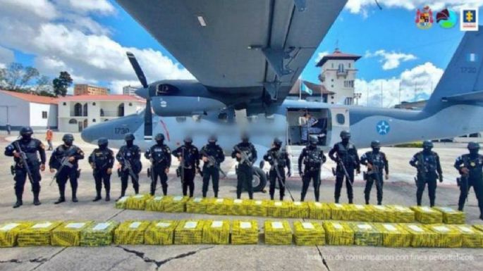 Interceptan jet con más de una tonelada de cocaína enviada por disidencia de las FARC al CJNG