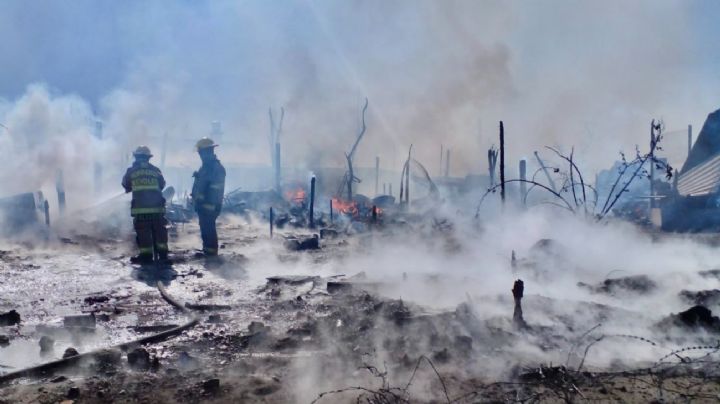 Incendio destruye 103 casas de cartón en Monterrey