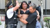 Mujer trans intenta colgarse frente a la Segob para exigir atención sobre su caso (VIdeo)