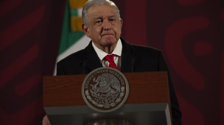 ¿Dónde quedaron las pretensiones religiosas de AMLO?