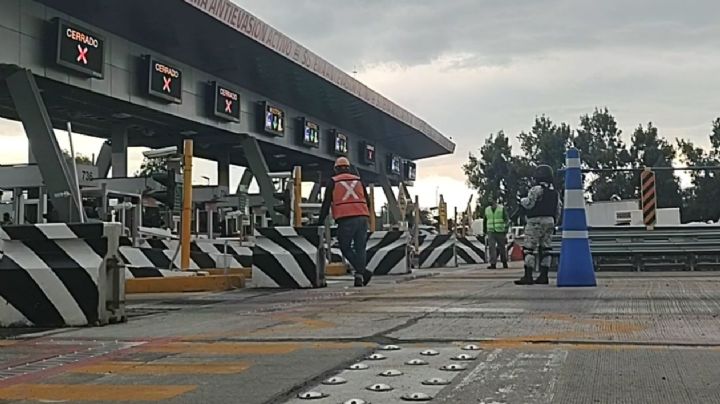 Protestan por “ponchallantas” en la caseta Las Américas y dejan libre peaje