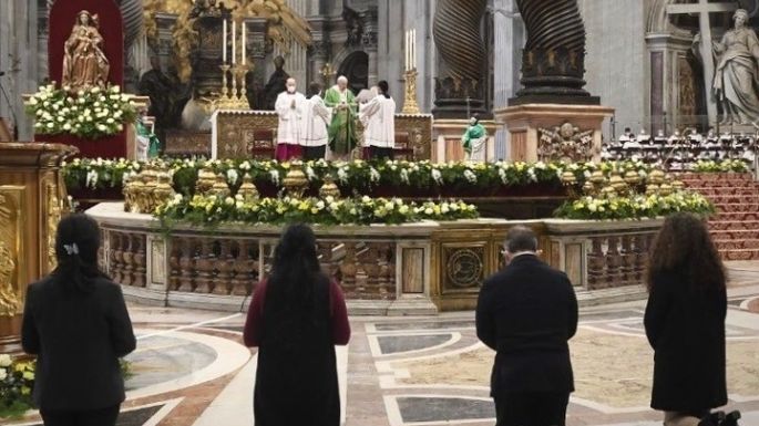 El Papa confiere por primera vez a mujeres el ministerio de lectoras y acólitas en el Vaticano