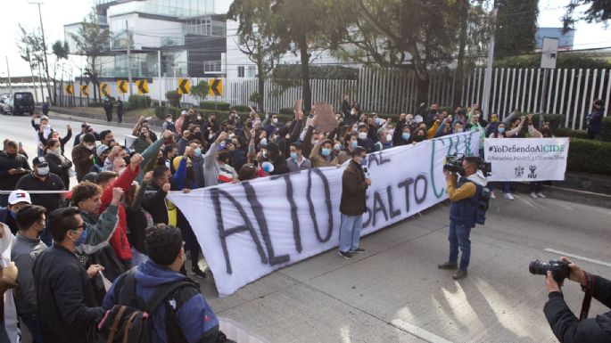 Bloquean la México-Toluca ante intento de autoridades del CIDE por reformar sus estatutos