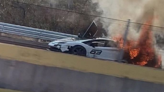 Captan en video incendio de un Lamborghini Aventador en la Autopista del Sol