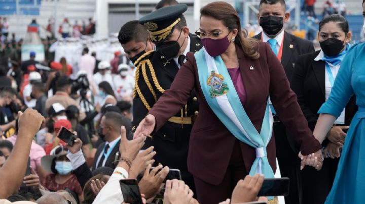 Xiomara Castro advierte que no podrá pagar la deuda heredada de la “dictadura” en Honduras