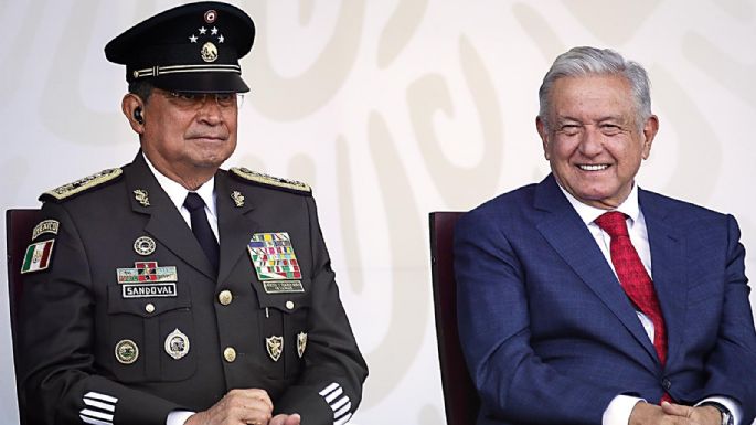 Ayotzinapa: AMLO le lava la cara al Ejército