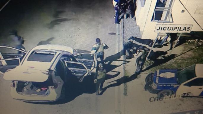 Grupos civiles armados chocan con el Ejército en Jiquipilas, Chiapas