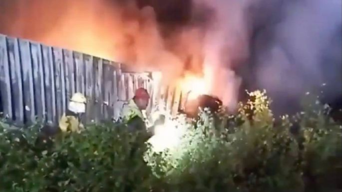 Chocan tráiler y auto en la vía México-Tuxpan; al menos siete muertos