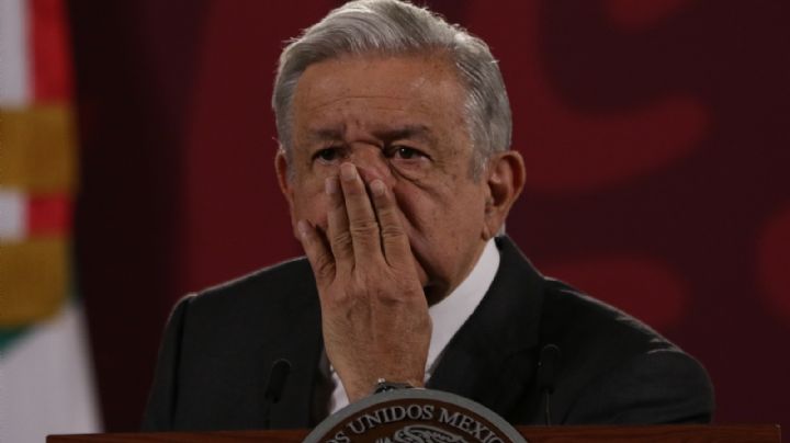 Ante eventual recesión de EU, AMLO no tendría plan ni abandonaría "nacionalismo": Bloomberg