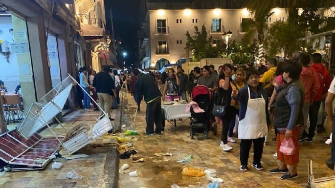 Camión destruye comercios de zona peatonal de San Juan de los Lagos; hay 6 heridos (Video)