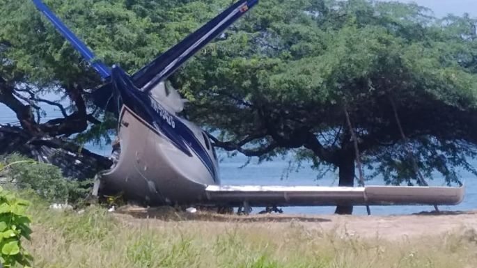 Niño muere arrollado por avioneta que se salió de pista en aeropuerto de Colombia (Video)