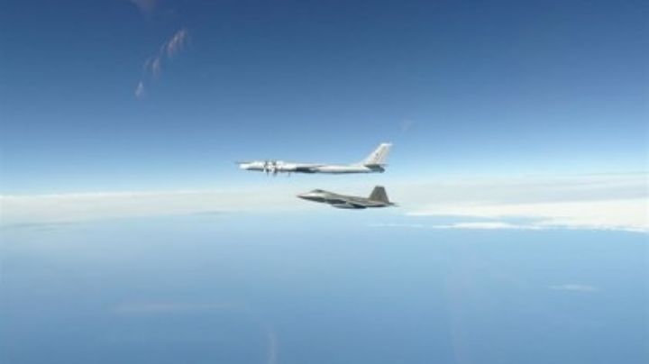 Estados Unidos informa que interceptó el lunes dos aviones rusos cerca de Alaska