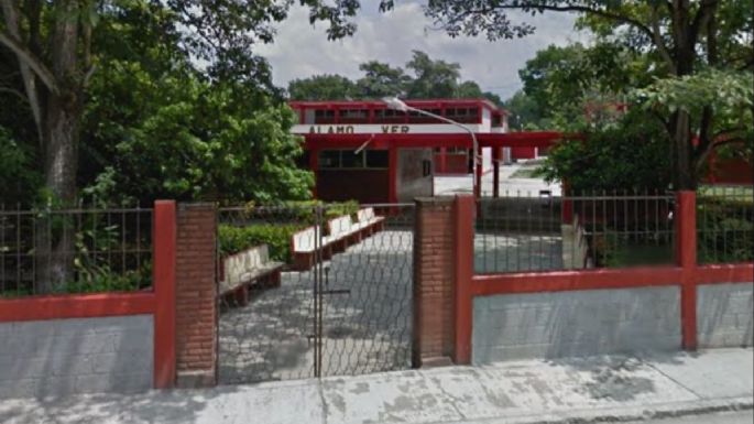 Se intoxican 48 alumnos de secundaria en Veracruz; 5 están en observación