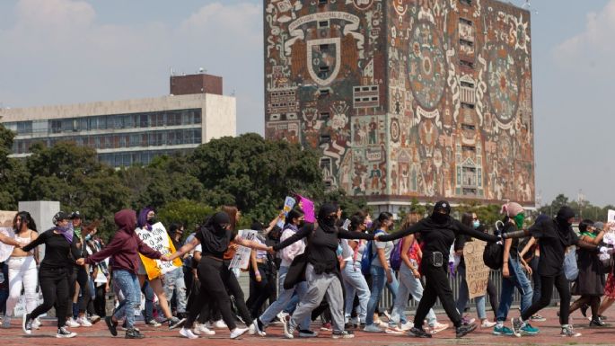 Que alumna violada en CCH Sur se acerque a la FGJCDMX: Sheinbaum