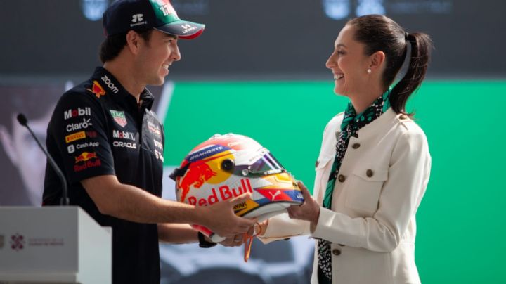 Tras calificar de “fifí” a la F1, Sheinbaum recibe de regalo un casco de Checo Pérez